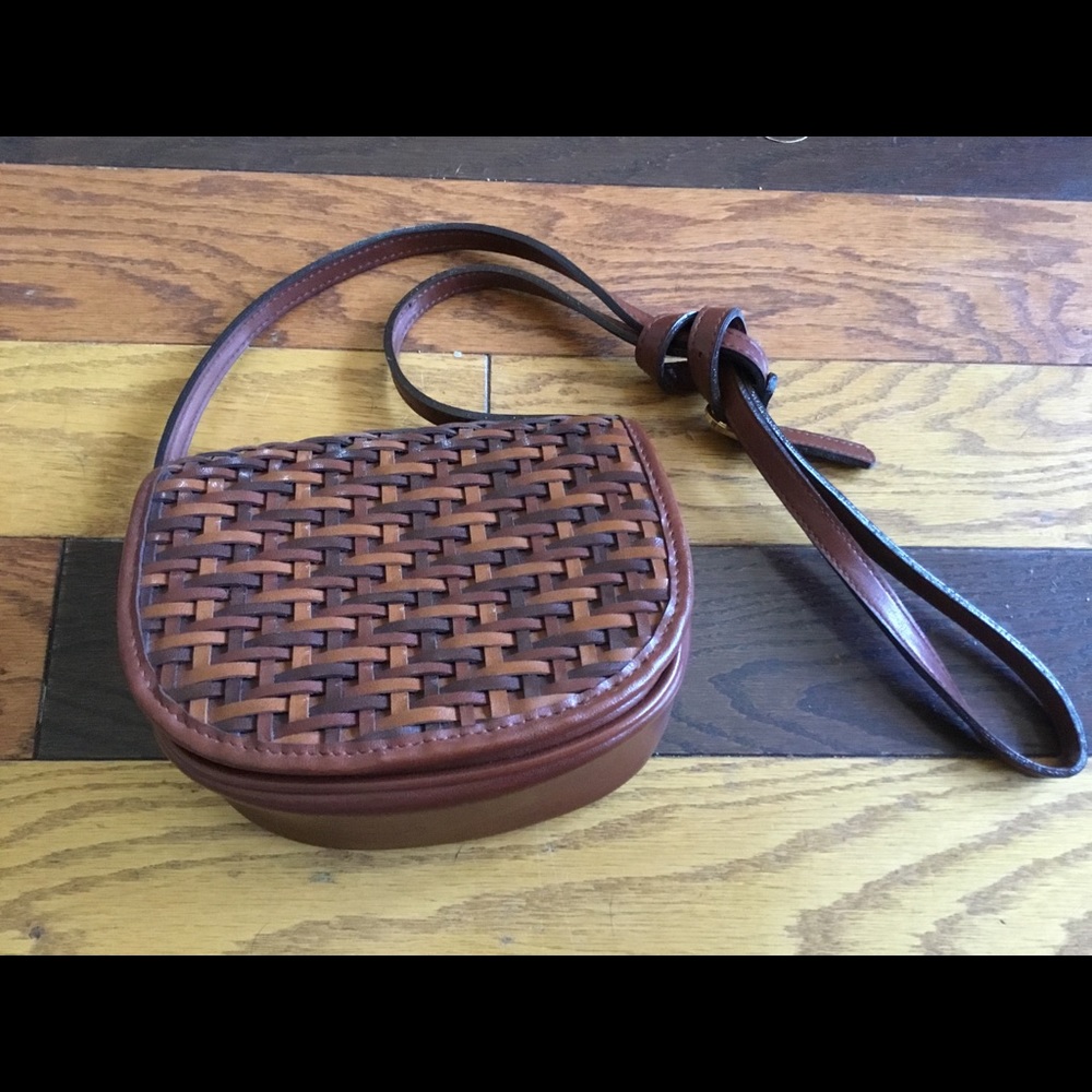 Small shoulder bag woven flap accent snap close